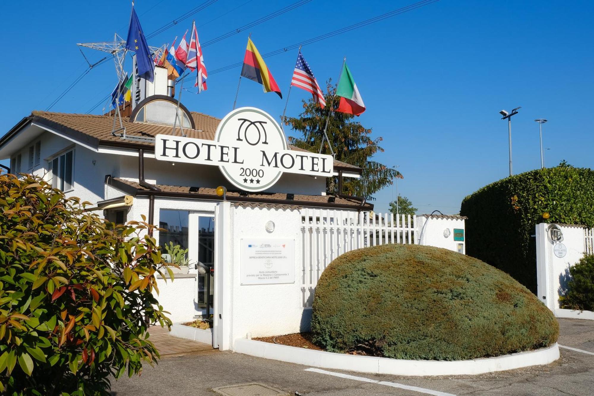Hotel Motel 2000 Trezzano Sul Naviglio Esterno foto